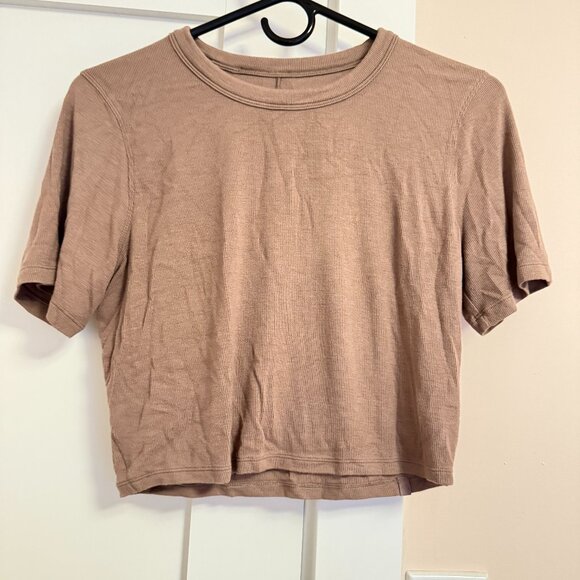 Lululemon Hold Tight Cropped Top Straight Hem Short Sleeve Taupe Size 10 - Picture 1 of 3